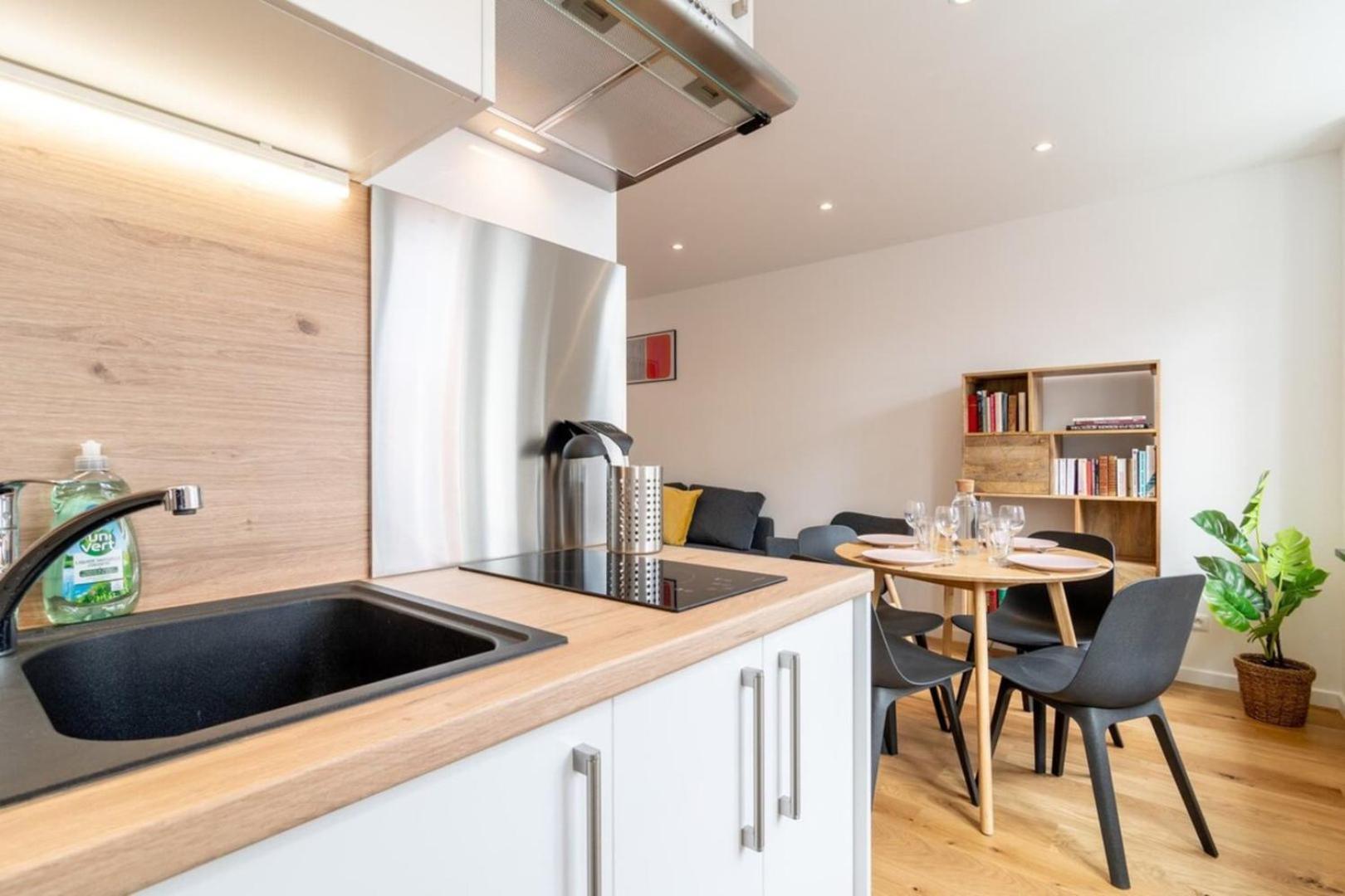 Lille Center Equipped And Bright Apartment Kültér fotó